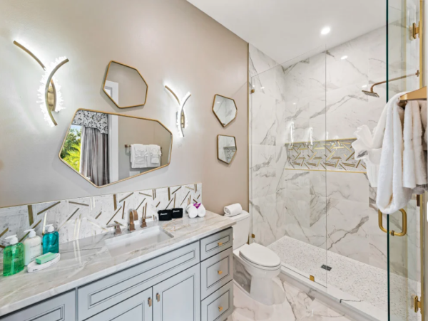 Luxurious 8-Bedroom Vacation Home in Orlando - Private Pool & Resort Amenities